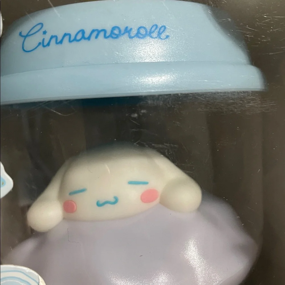 Sanrio Cinnamoroll Figurine in Light Blue & Cream
